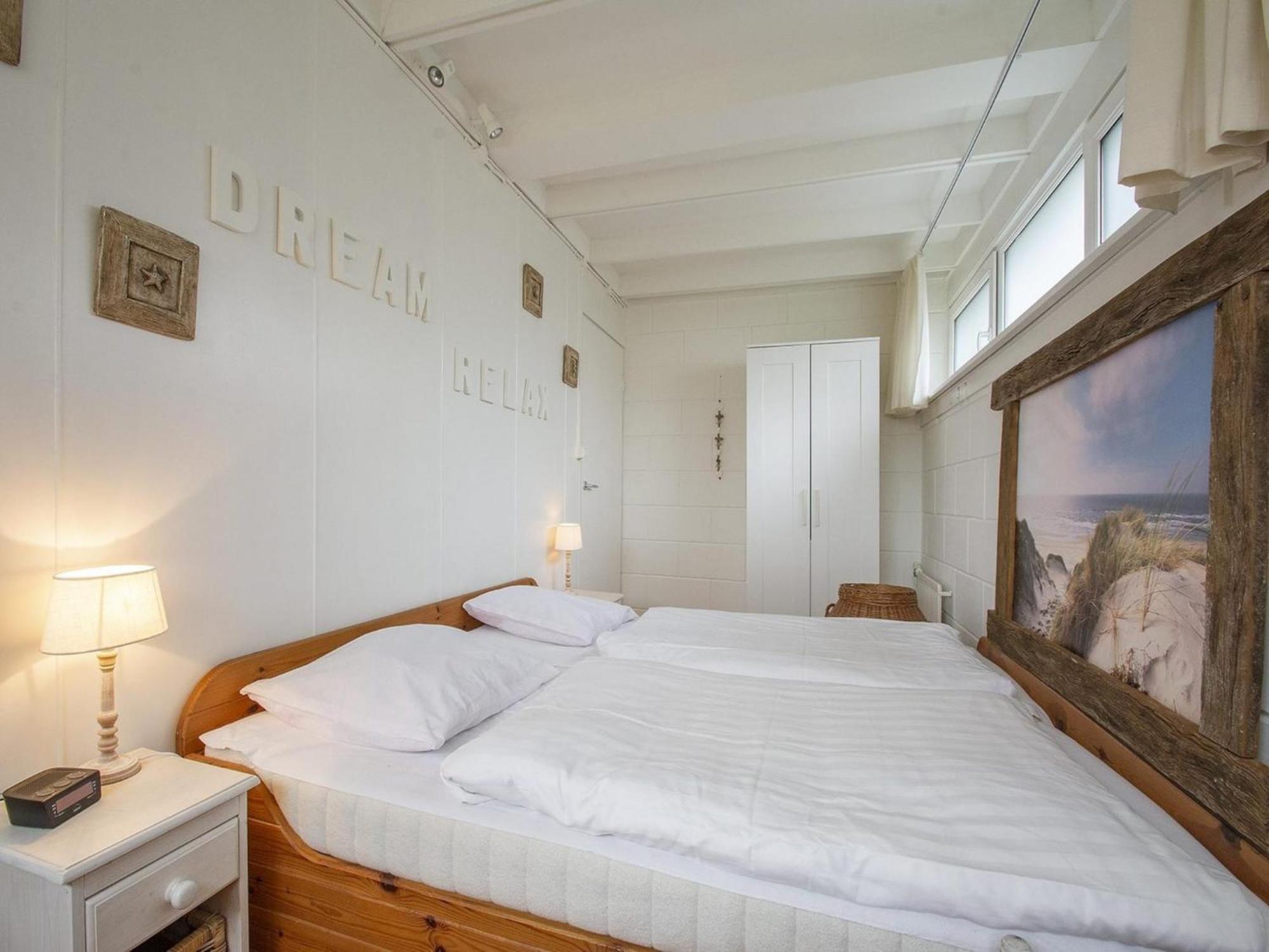 Comfortable Holiday Home By Beach Sint Maartensvlotbrug Exterior photo